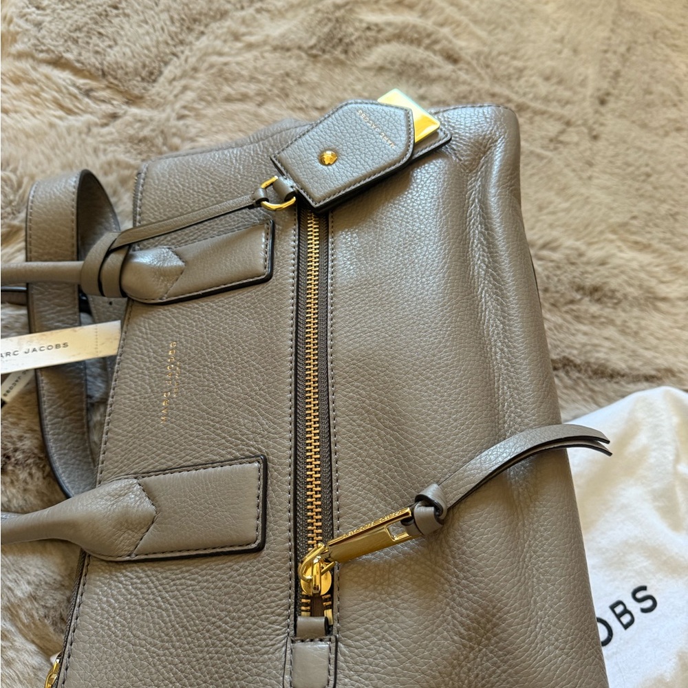 Marc Jacobs Gray Satchel with Gold Accents- it’s original - Picture 8 of 10
